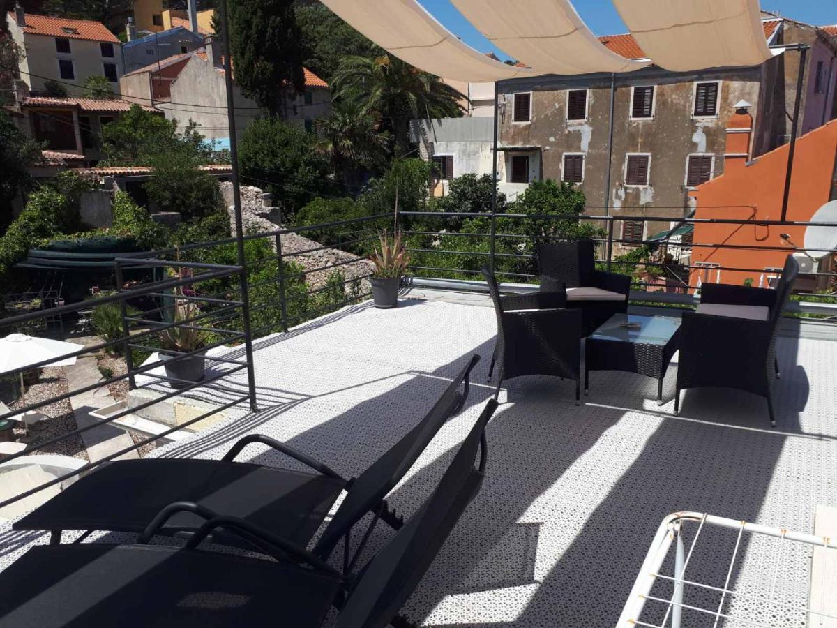 Apartments Petra 23 Mali Losinj Bagian luar foto