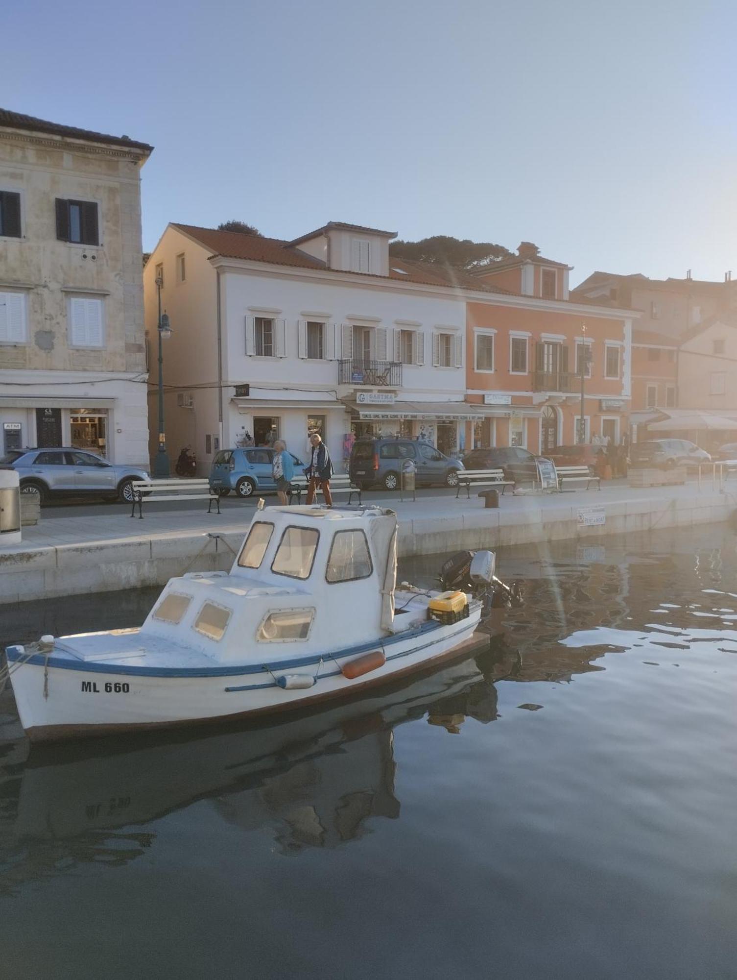 Apartments Petra 23 Mali Losinj Bagian luar foto