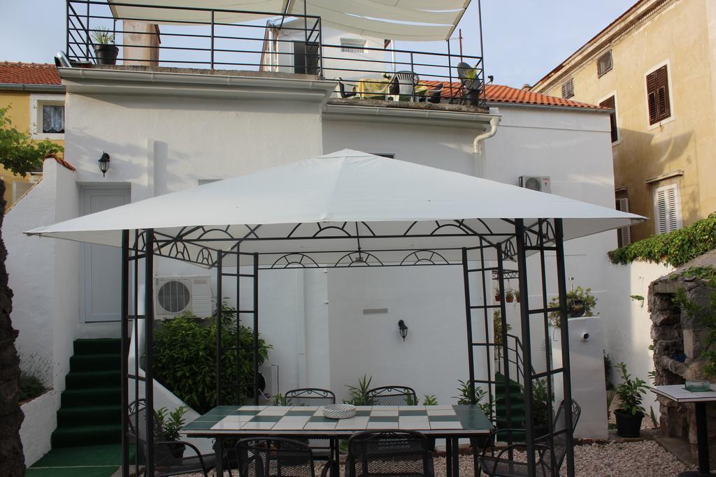 Apartments Petra 23 Mali Losinj Bagian luar foto